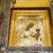 Alla Madonna di Costantinopoli,  rivestita di "riza" d'argento,  dedicato un altarino...